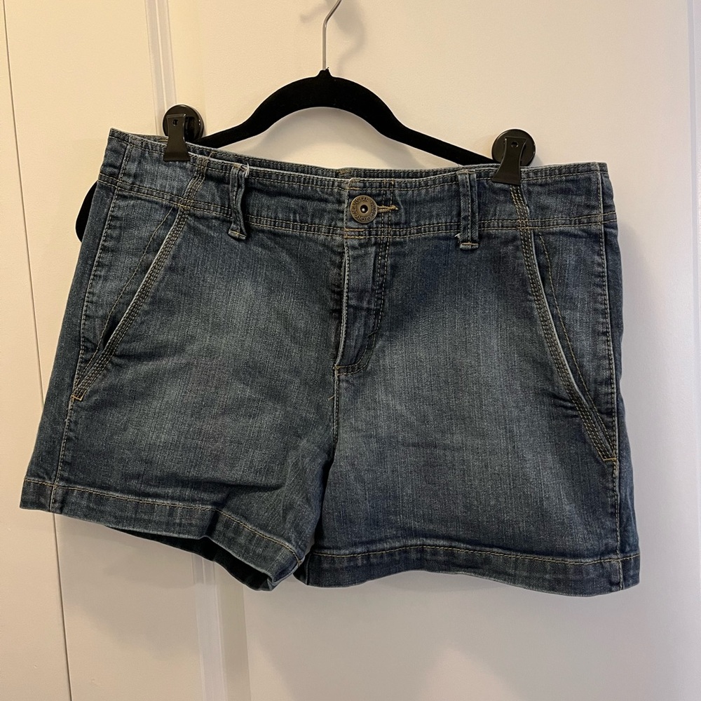 Faded Glory stretchy shorts, size 10, 4 pockets
